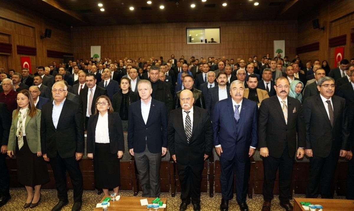 Olay Medya Grubu 27 yılın altın adamları &ouml;d&uuml;l t&ouml;reni