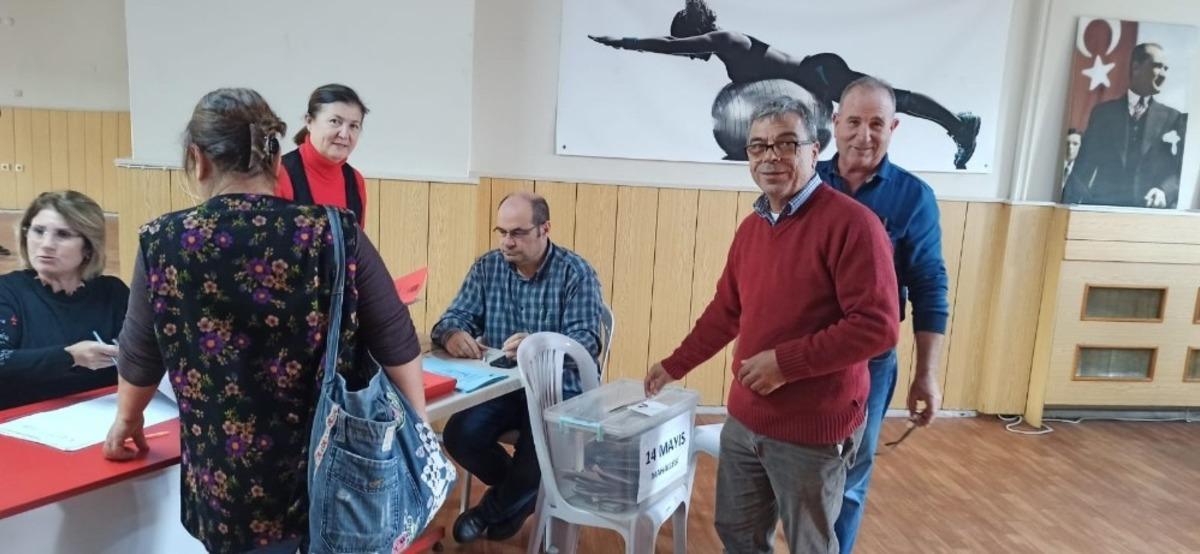 CHP Sel&ccedil;uk, kırmızı listede birleşti