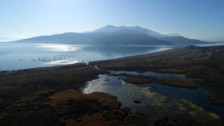 Eğirdir'in tabandan bağlı olduğu Beyşehir Gölü de kurudu G3