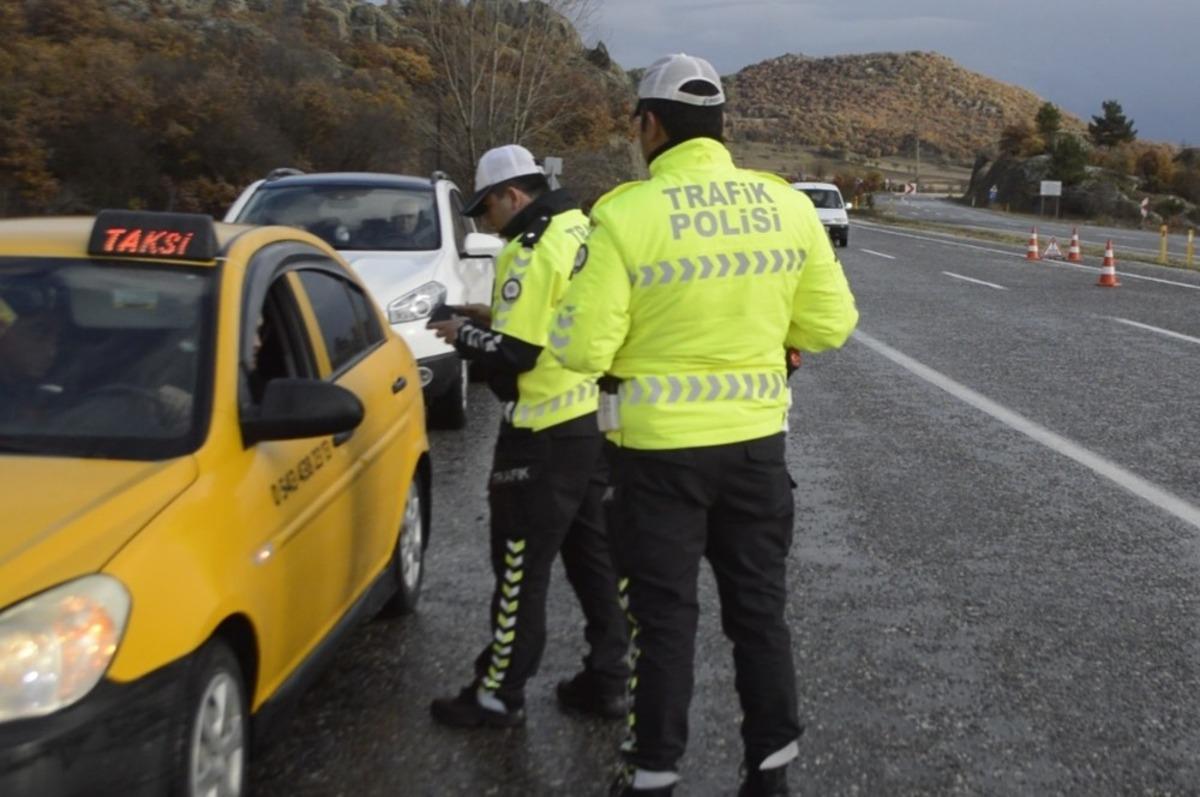 Tavşanlı&rsquo;da kış lastiği uygulaması denetimleri başladı