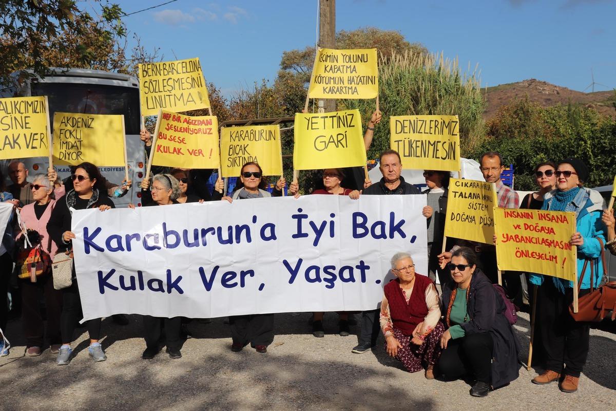 Karaburun'da balık &ccedil;iftliği protestosu