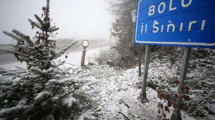 Sakarya ve Bolu'da yüksek kesimlere kar yağdı