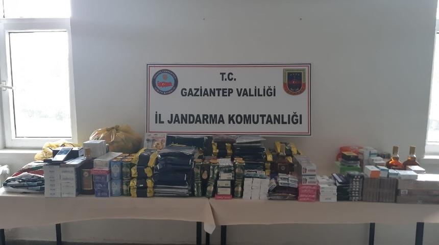 Jandarma ka&ccedil;ak&ccedil;ılara g&ouml;z a&ccedil;tırmıyor