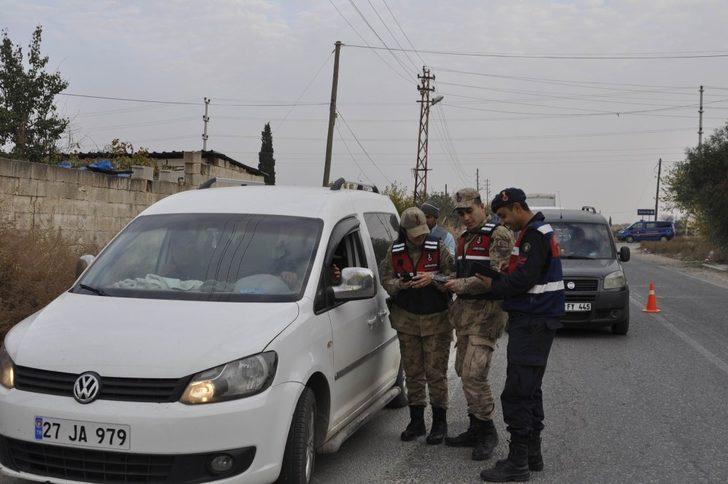 Jandarma ekiplerinden trafik uygulaması G1