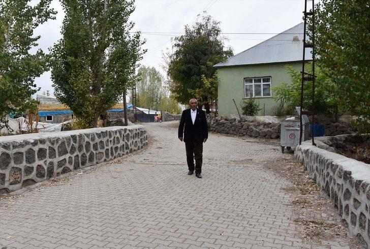 Muşlu muhtar amcasından aldığı mührü 62 yıldır taşıyor G2