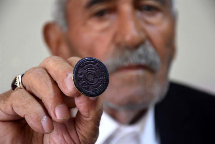 Muşlu muhtar amcasından aldığı mührü 62 yıldır taşıyor G5