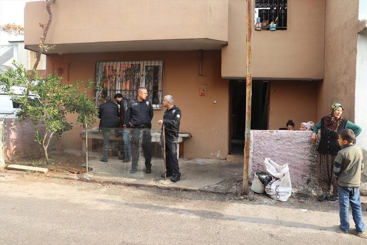 GÜNCELLEME - Oğluyla yaşayan kadın evinde başından darbedilmiş halde ölü bulundu G1