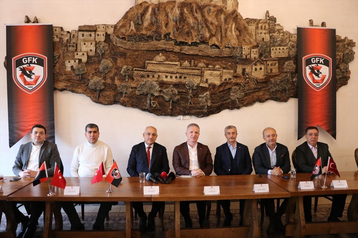 Gaziantep FK'den yardım kampanyasına destek &ccedil;ağrısı