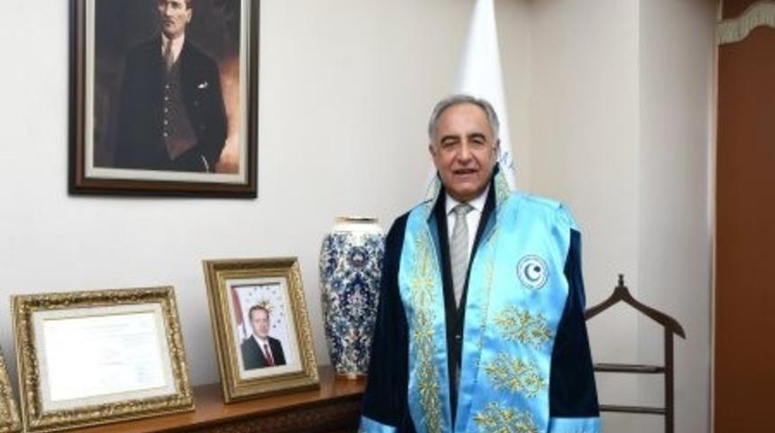 Rekt&ouml;r Turgut, Adıyaman&rsquo;ın il oluşunun 65. yıl d&ouml;n&uuml;m&uuml;n&uuml; kutladı