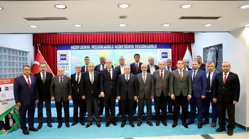 Sanayiciler ve siyaset&ccedil;iler ESO&rsquo;da bir araya geldi
