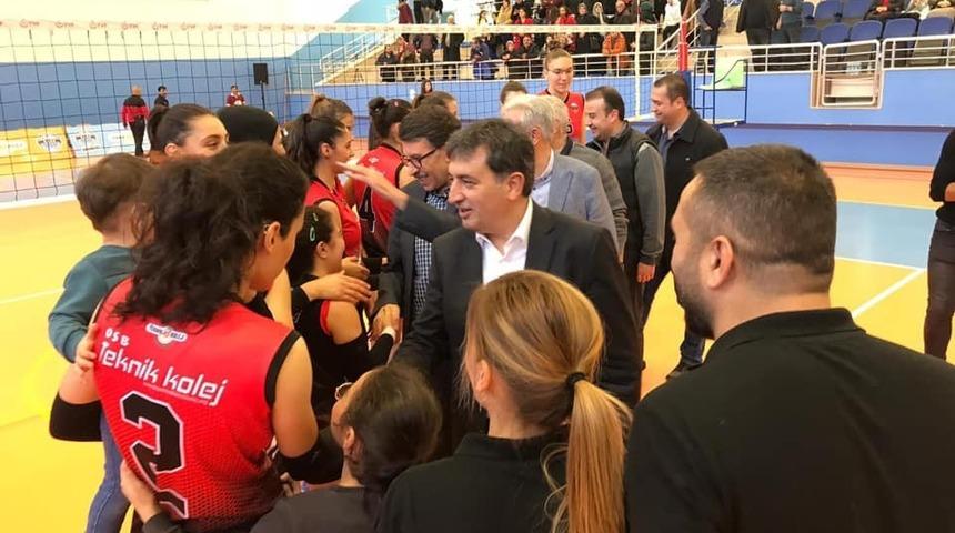 OSB Teknik Koleji Atletikspor’da liderlik sevinci