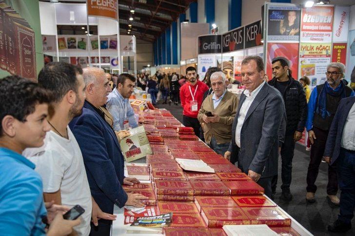 Başkan Seçer, fuarda yazarlarla buluştu G4