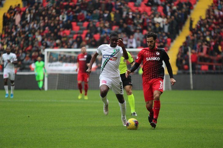 Süper Lig: Gaziantep FK: 0 - Denizlispor: 0 (İlk Yarı) G4