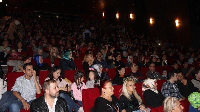 Gençlik Senfoni Orkestrası, Burak Kut ile aynı sahneyi paylaştı