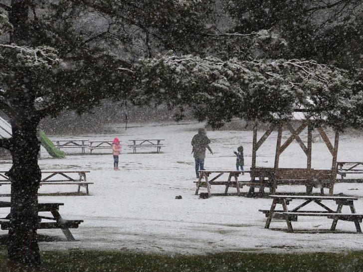 Kartepe, Abant ve Düzce'deki yaylalara mevsimin ilk karı düştü G1