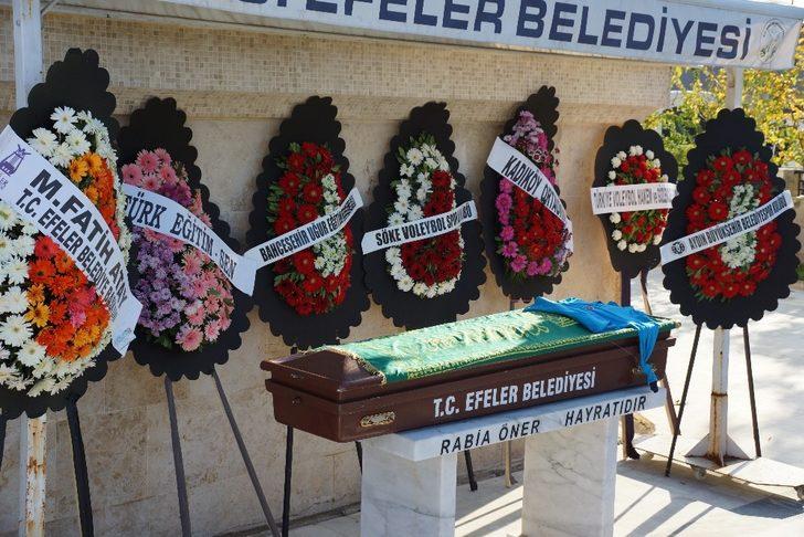 Önder öğretmen gözyaşları içinde toprağa verildi G3