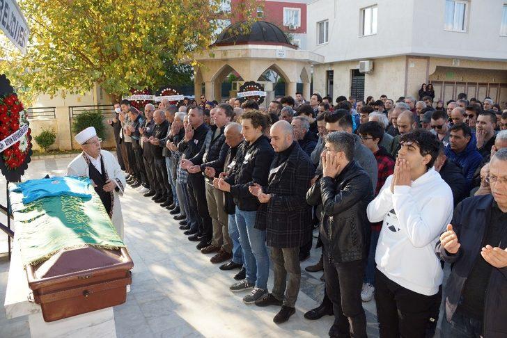 Önder öğretmen gözyaşları içinde toprağa verildi G4