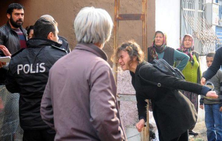 Uyuşturucu bağımlısı, annesini odunla uykuda öldürmüş G1