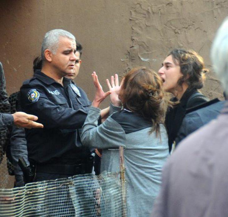 Uyuşturucu bağımlısı, annesini odunla uykuda öldürmüş G3