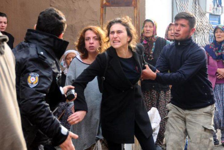 Uyuşturucu bağımlısı, annesini odunla uykuda öldürmüş G4