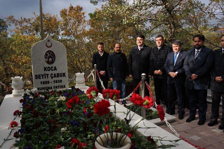 Çanakkale Savaşları kahramanlarından Seyit Onbaşı kabri başında anıldı G1