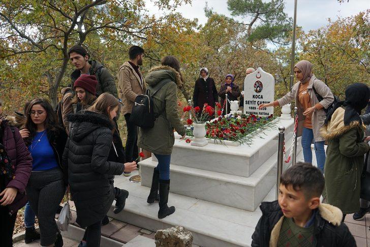 Çanakkale Savaşları kahramanlarından Seyit Onbaşı kabri başında anıldı G4