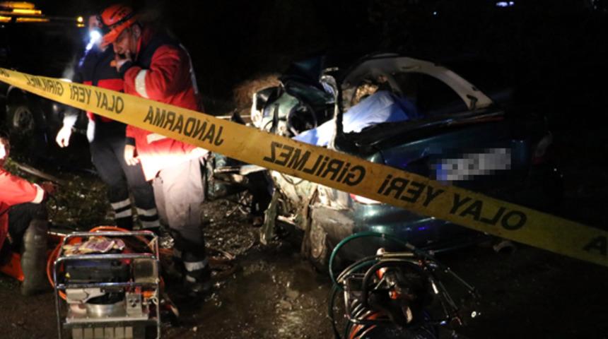 Zonguldak'ta 2 otomobil çarpıştı: 2 ölü, 1 yaralı