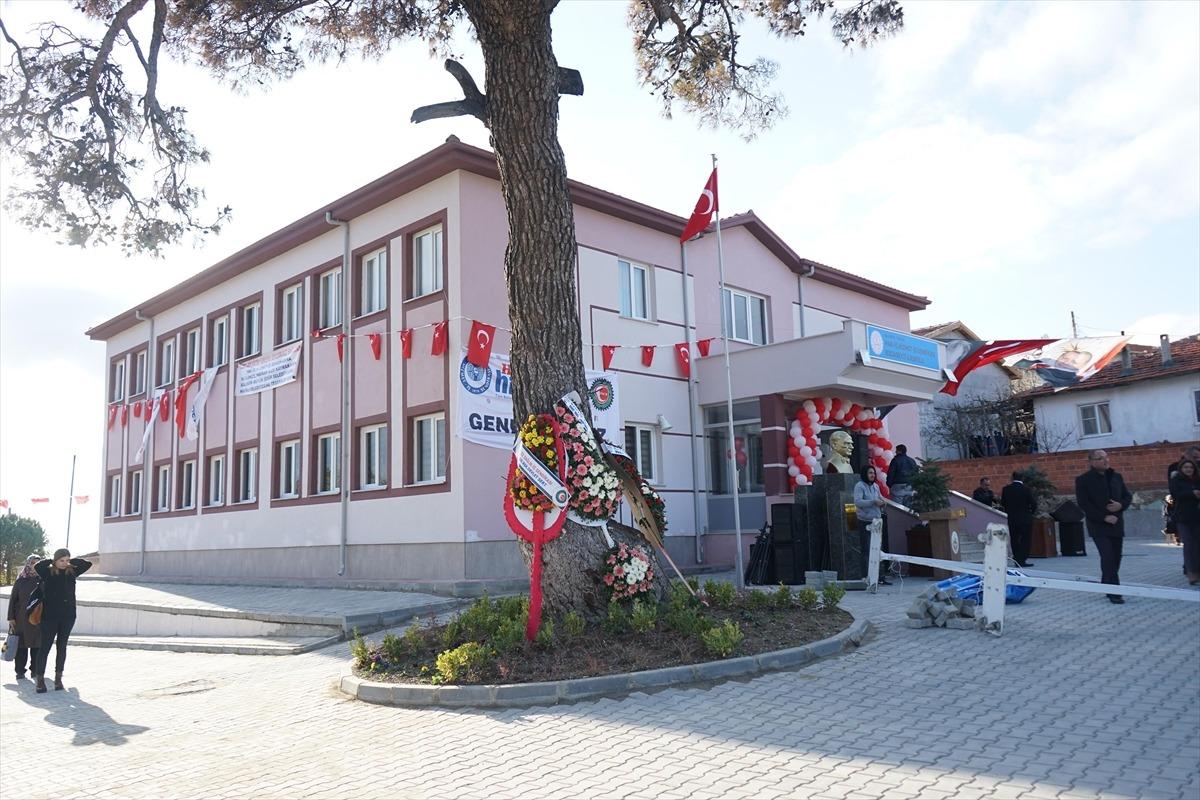 Hak-İş Hizmet-İş Sendikası Kocaseyit İlkokulu t&ouml;renle a&ccedil;ıldı