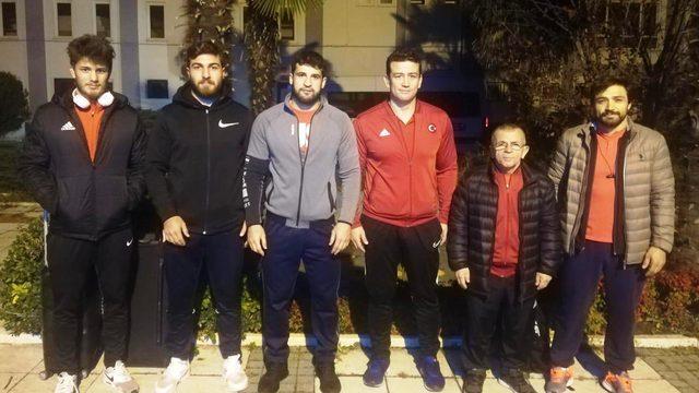 Grekoromen Güreş Milli Takımı, Moskova’dan dört madalya ile dönüyor