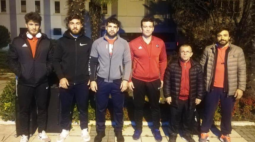 Grekoromen G&uuml;reş Milli Takımı, Moskova&rsquo;dan d&ouml;rt madalya ile d&ouml;n&uuml;yor