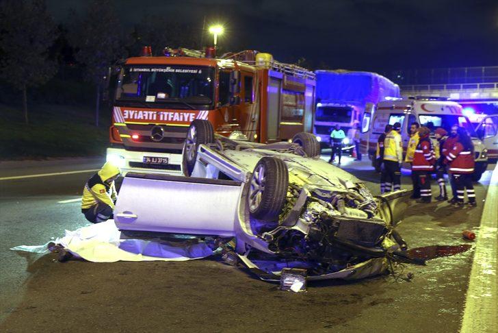 İstanbul'da otomobil kamyona çarptı: 2 ölü, 1 yaralı G2