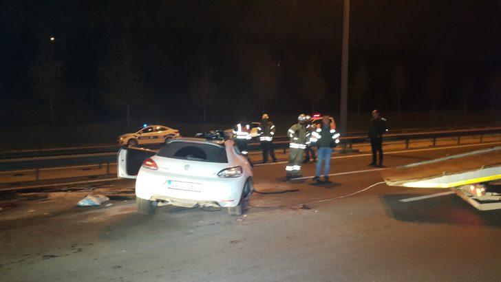 TEM'de otomobil kamyona çarpıp takla attı: 2 ölü, 1 ağır yaralı  G3