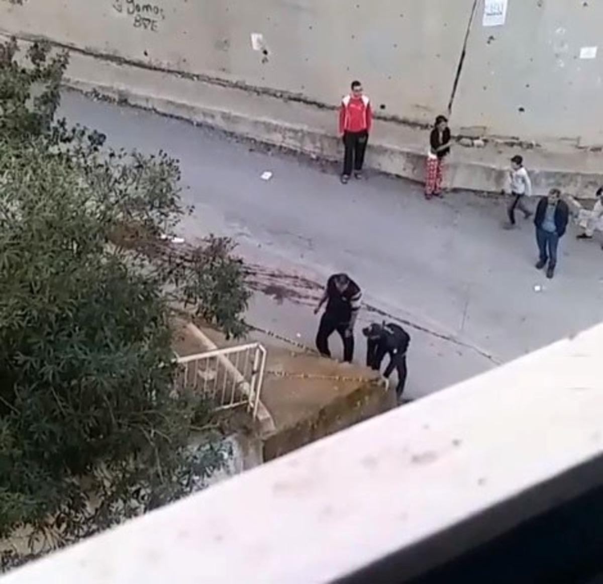 İzmir&rsquo;de koca dehşeti! Kanlar i&ccedil;erisinde kalan kadın hayatını kaybetti