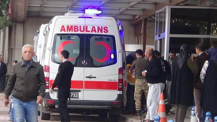 Çobanbey’de zırhlı araç devrildi, 3 asker yaralandı G1