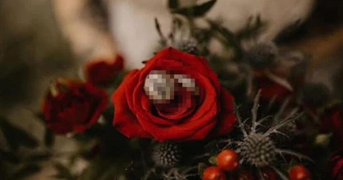 Evleneceği kadının genital organı şeklinde nişan y&uuml;z&uuml;ğ&uuml; yaptı! 