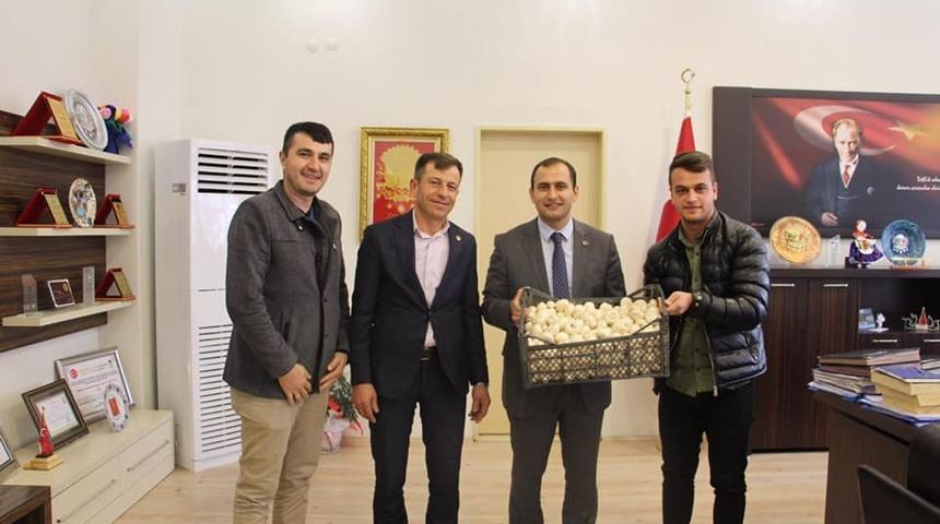 Eski kaymakamlarını unutmadılar