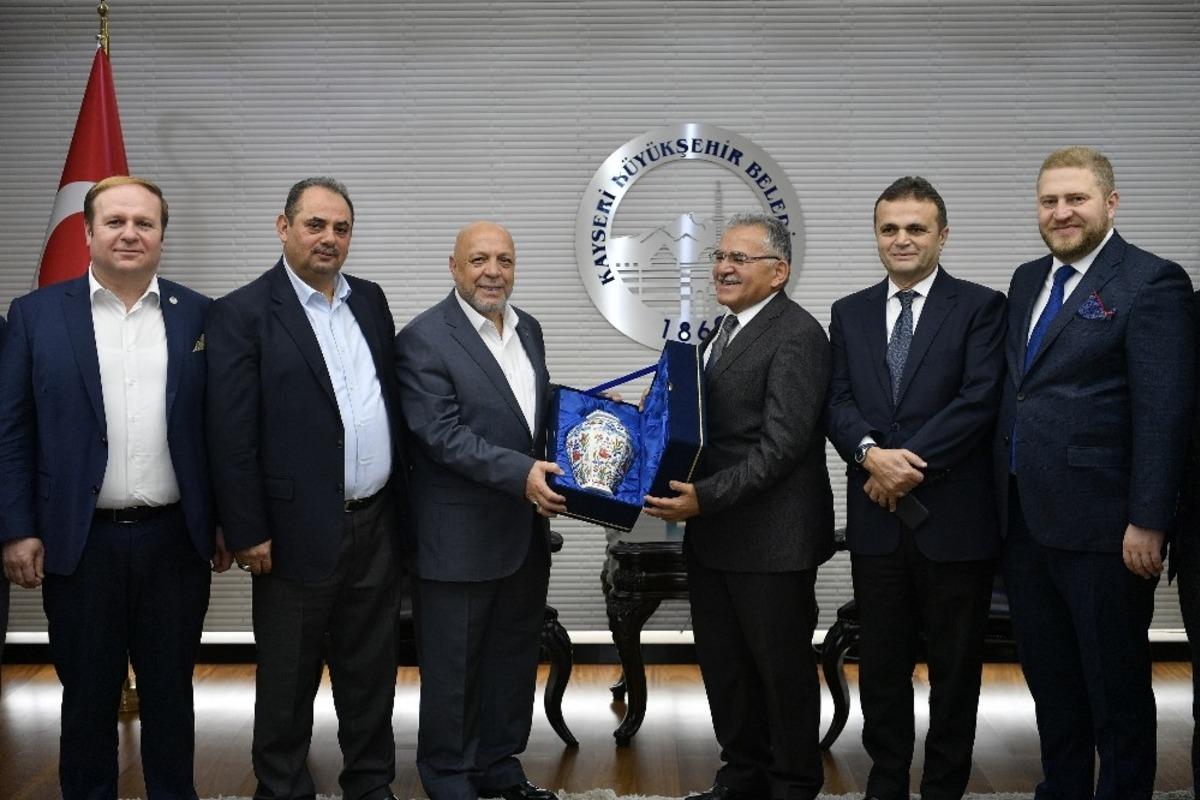 Genel Başkanlar B&uuml;y&uuml;kşehir&rsquo;de