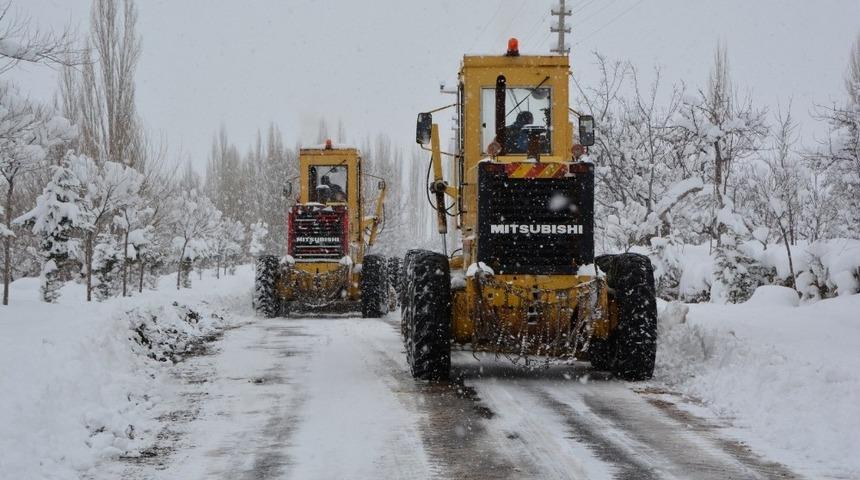 Niğde&rsquo;de Karla M&uuml;cadele ekipleri hazır