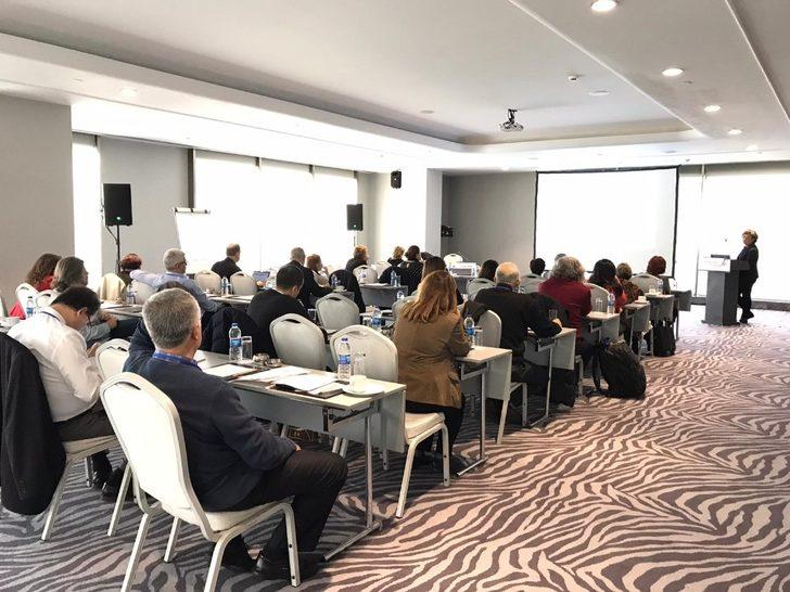 Prof. Dr. Dağlı: "Elektronik sigarının girmesini engellemek, girdikten sonra zararlarını engellemeden daha önemli" G2