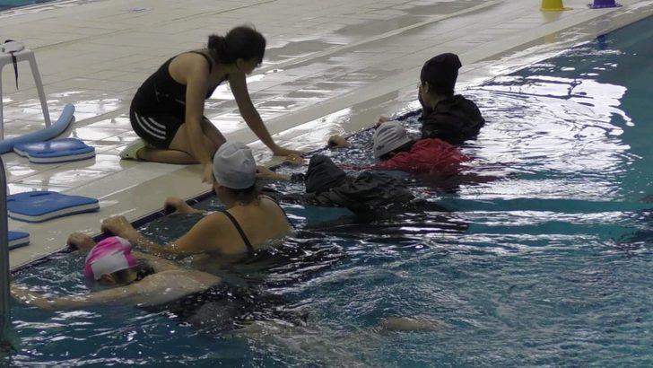 Kepez Belediyesi, 10 bin ev hanımına yüzme öğretecek G2