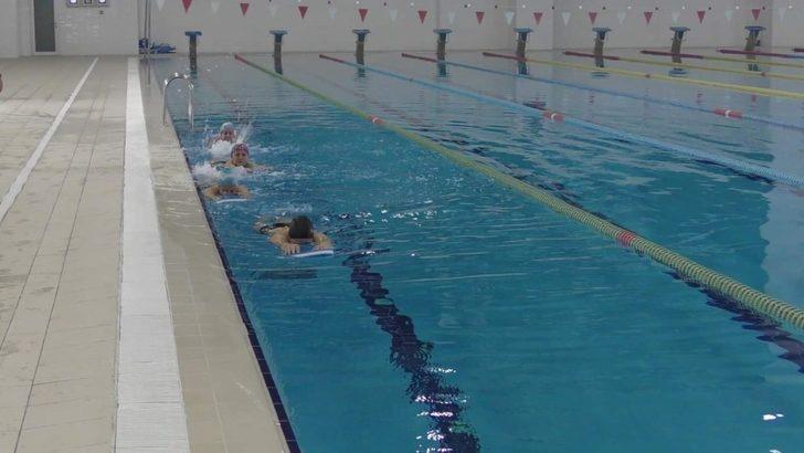 Kepez Belediyesi, 10 bin ev hanımına yüzme öğretecek G4