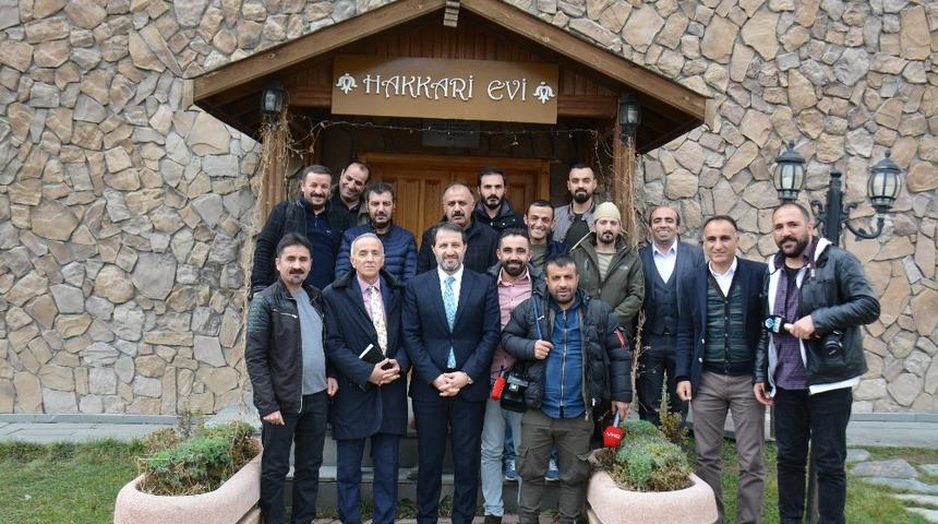 Başkan Gür, gazetecilerle bir araya geldi