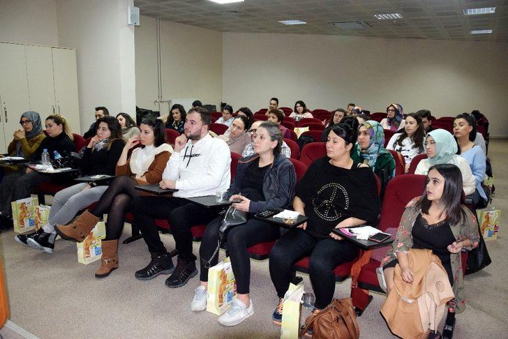 Bebek bakımı ve kolay doğum teknikleri anlatıldı G3