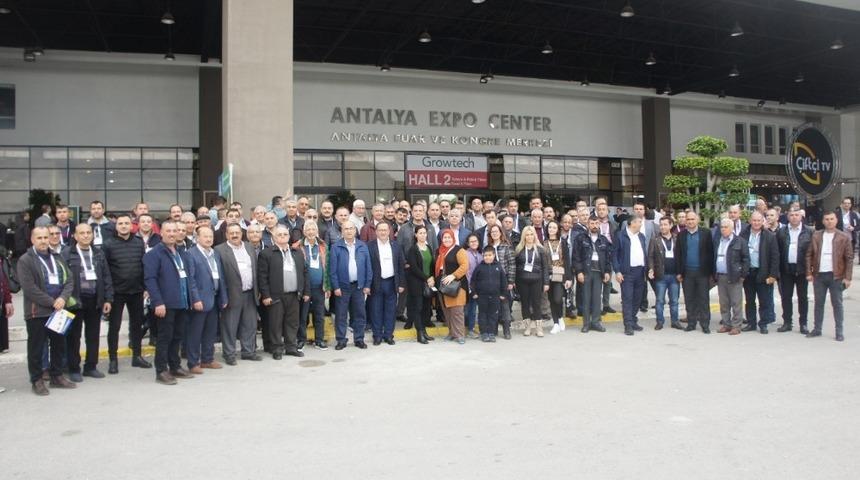 Aydın Ticaret Borsası &uuml;yelerini sera ve tarım teknolojilerini yerinde g&ouml;rd&uuml;