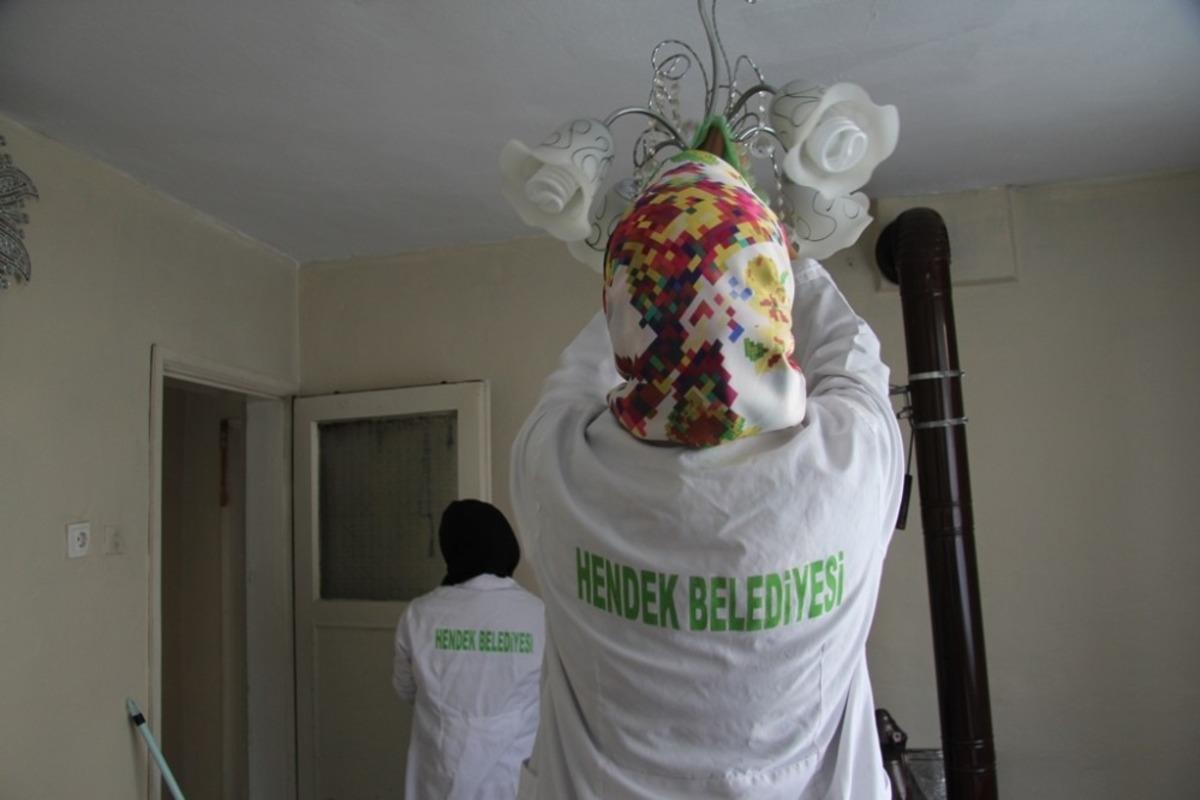 Hendek&rsquo;te evler pırıl pırıl oluyor