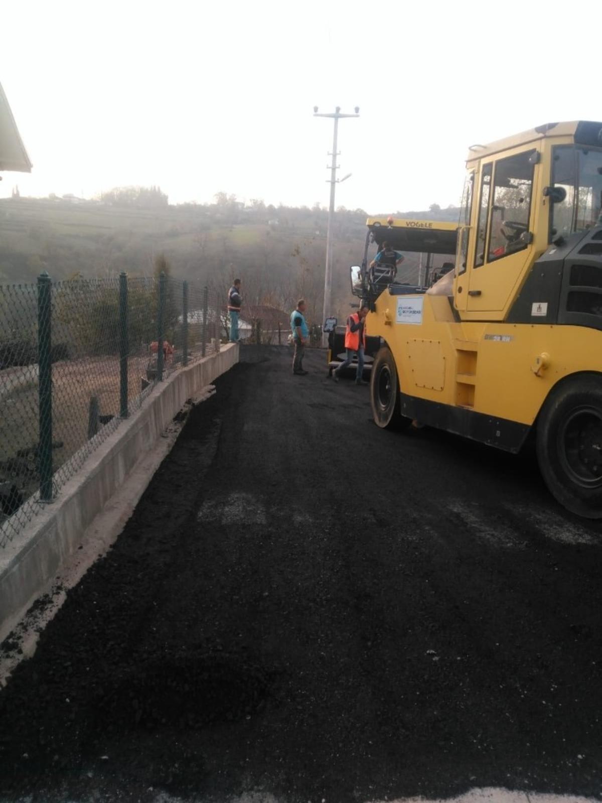 İzmit&rsquo;in k&ouml;y yolları modernleşiyor