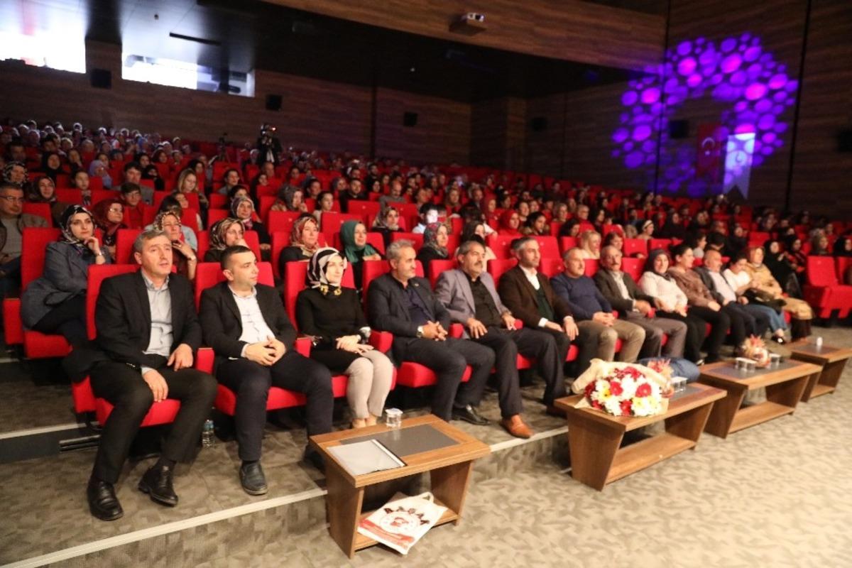 &Ccedil;ayırova&rsquo;da T&uuml;rk&uuml; ziyafeti