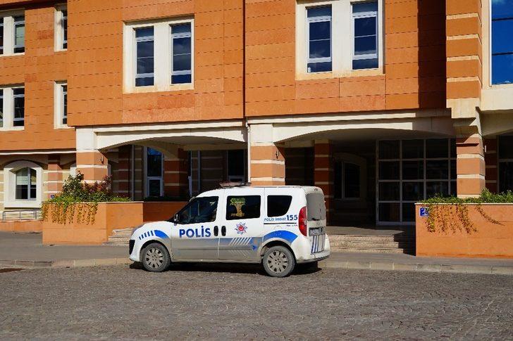 Iraklı aile, evden para alan çocuklarının ellerini kızgın bıçakla dağladı G1