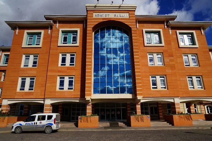 Iraklı aile, evden para alan çocuklarının ellerini kızgın bıçakla dağladı G2