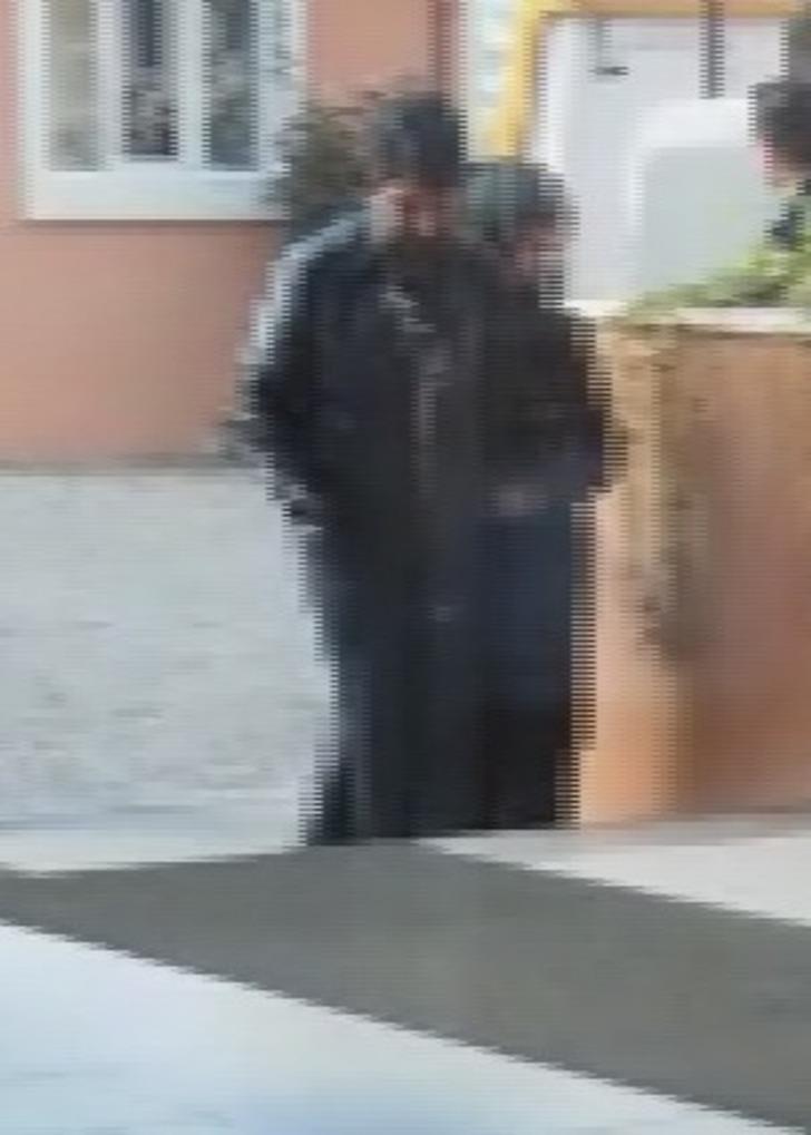 Iraklı aile, evden para alan çocuklarının ellerini kızgın bıçakla dağladı G4